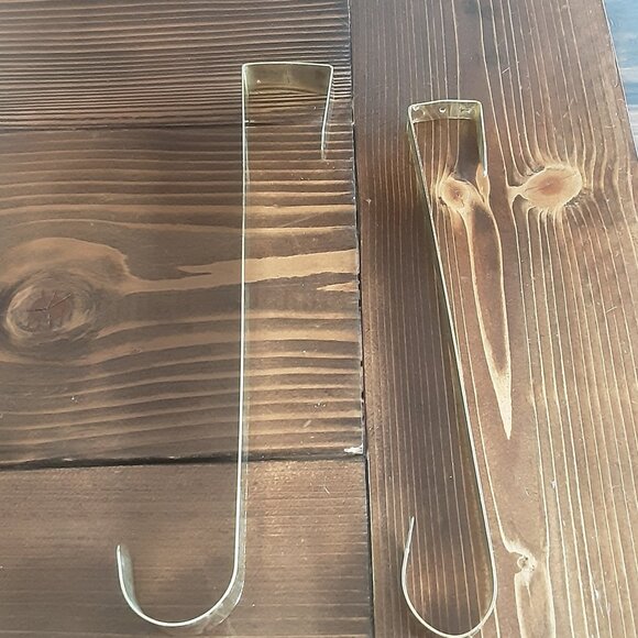 Set Of 2 Gold Colored Over the Door Wreath Hangers - Picture 3 of 3